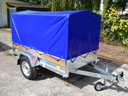 Anhänger 750 kg mit Hochplane